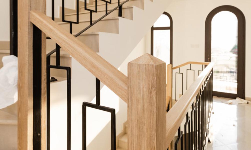 Rénovation d'escalier avec covering décoratif